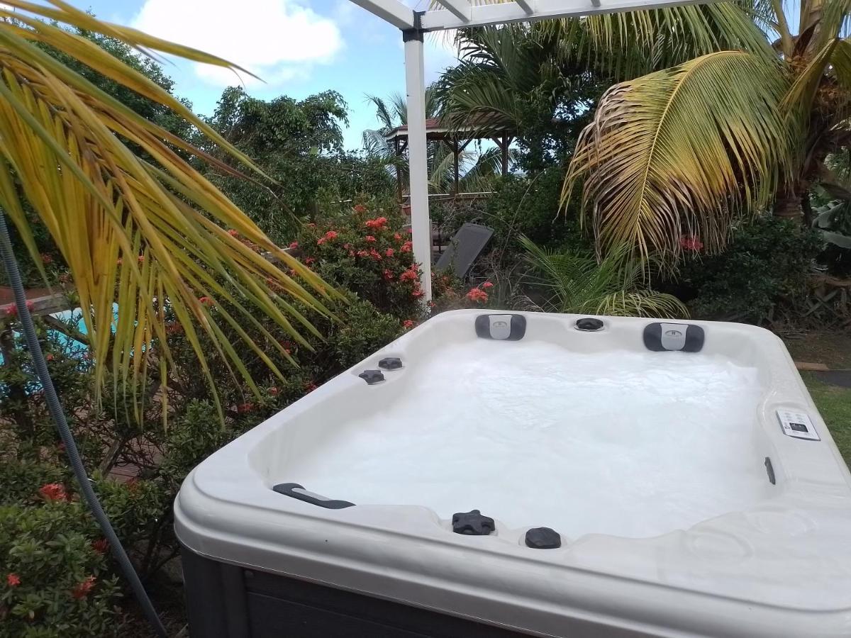 Le Diamant Charmante Villa Pour La Famille Ou Entre Amis Spa Et Piscine Bagian luar foto